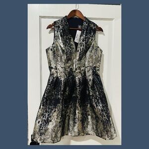New Vince Camuto Jacquard Fit-and-Flare with Fold-Over V-Neck size 12